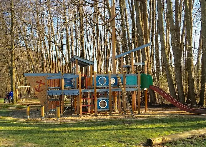 Mit Bootssteg Am In Σπίτι διακοπών