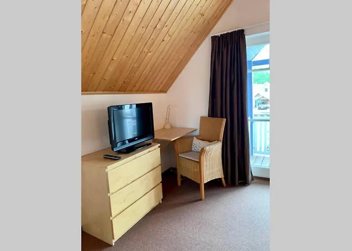 Mit Bootssteg Am In بيت للعطل راينزبرج